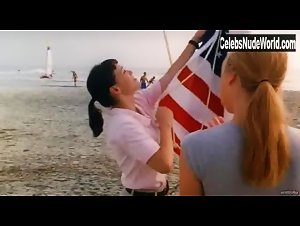 Erinn Bartlett in In Crowd (2000) 6