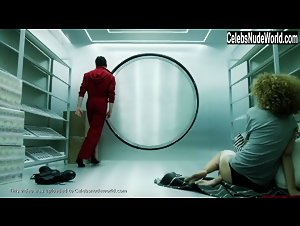 Clara Alvarado in La Casa de Papel (series) (2017) 13