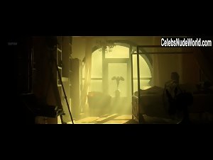 Elitsa Bako in Lifechanger (2018) 7