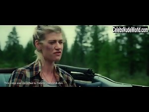 Grace Glowicki in Suck It Up (2017) 20