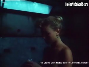 Cynthia Thompson in Camping del terrore (1986) 3