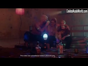 Cumelen Sanz in El Marginal (series) (2016) 17