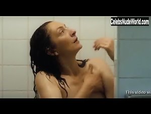 Corinne Masiero in Louise Wimmer (2011) 4
