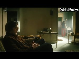 Claire Proctor in I'm Dying Up Here (series) (2017) 8