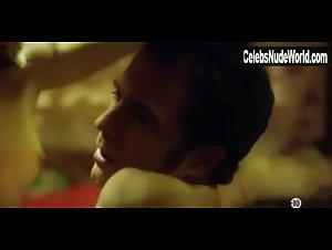 Elena Radonicich in La porta rossa (series) (2017) 12