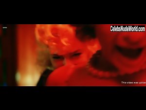 Claudia Muzi nude, boobs scene in Malena (2000) 4