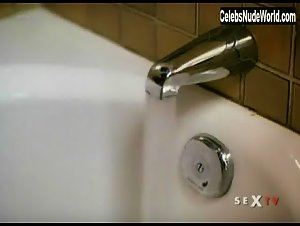 Corinne Wahl Bathroom , boobs in BrainWaves (1982) 4