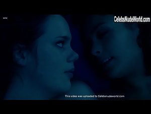 Anna Raadsveld in LelleBelle (2010) 12