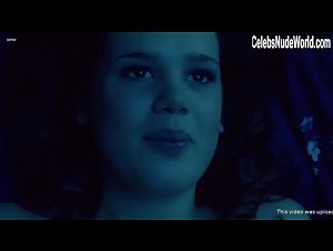 Anna Raadsveld in LelleBelle (2010) 9