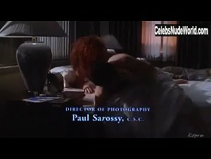 Amanda Kravat nude , on top scene in Duets (2000) 7