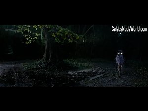 Agostina Bettinelli Wet , Topless Beach In Desearas al hombre de tu hermana (2017) 15