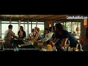 Amy Schumer in Snatched (2017) 8