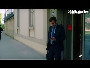Anne Azoulay in Le Bureau des Legendes (series) (2015) 1