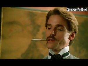 Anne Bennent in Un amour de Swann (1984) 1