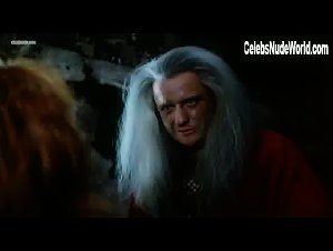 Anne Gautier in Es ist nicht leicht ein Gott zu sein (1989) 3
