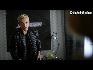 Barbara Chichiarelli in Suburra (series) (2017) 16