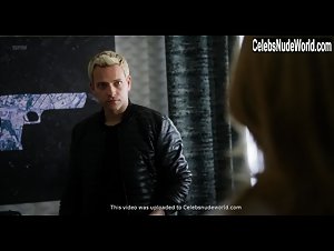 Barbara Chichiarelli in Suburra (series) (2017) 9