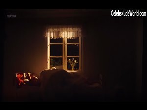 Bianca Cruzeiro in Vinden blaser vart den vill (2017) 18