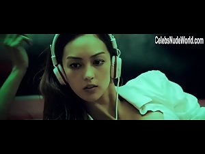 Candy Yuen in Zombie Fight Club (2014) 15