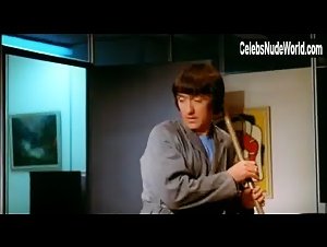 Candy Raymond in Alvin Rides Again (1974) 3