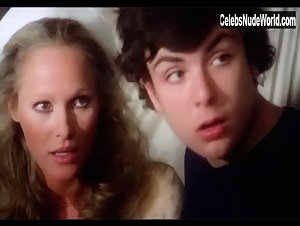 Carla Romanelli in L'infermiera (1975) 9