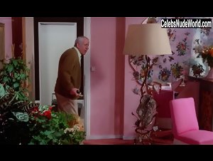 Catherine Alric in Tendre poulet (1977) 14