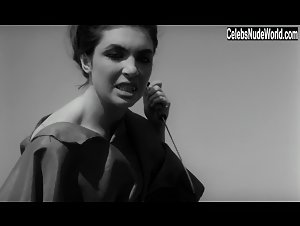 Ariane Sapriel in Le viol du vampire (1968) 8