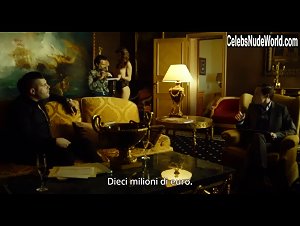 Catherine Del Carmen Barreto Martinez in Gomorra (series) (2014) 18