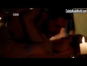 Aline Jones in O Negocio (series) (2013) 2