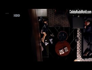 Aline Jones in O Negocio (series) (2013) 6