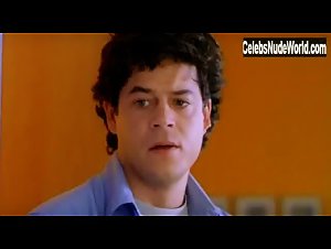 Leticia Bredice Bathtub , Lesbian in Almejas y mejillones (2000) 17