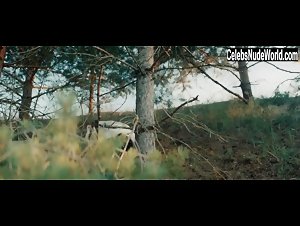 Aglaya Tarasova Outdoor Nudity , Perfect Butt In Tanki (2018) 16