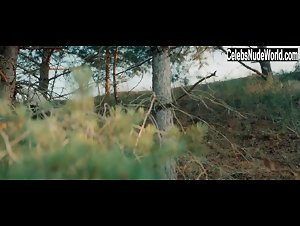 Aglaya Tarasova Outdoor Nudity , Perfect Butt In Tanki (2018) 17