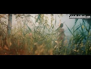 Aglaya Tarasova Outdoor Nudity , Perfect Butt In Tanki (2018) 5