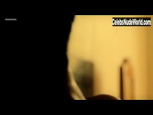 Siboney Lo in En las afueras de la ciudad (2012) 15