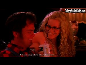Sheri Moon Zombie in House of 1000 Corpses (2003) 14