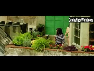 Patricia Andre in Les grandes ondes (a l'ouest) (2013) 14