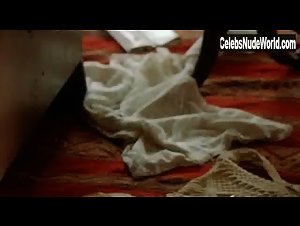 Tuva Novotny Flasing , boobs scene in Stoned (2005) 5