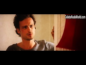 Sheila Vand hot, sex scenein 68 Kill (2017) 3