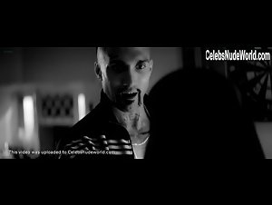 Sheila Vand in A Girl Walks Home Alone at Night (2014) 10