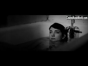 Sheila Vand in A Girl Walks Home Alone at Night (2014) 19