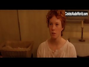 Julie-Marie Parmentier in Les blessures assassines (2000) 6