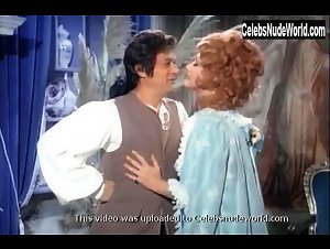 Sylva Koscina in Casanova and Co. (1977) 3