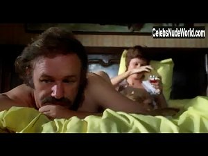Susan Clark in Night Moves (1975) 4