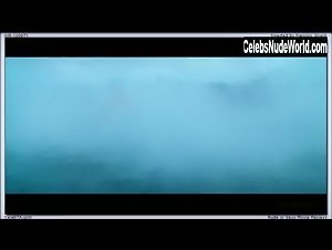 Ashina Sei nude , water scene in Silk (2007) 14