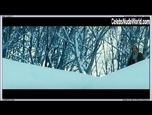 Ashina Sei nude , water scene in Silk (2007) 3