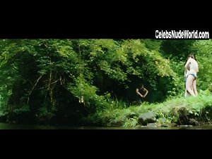 Rachel Hurd-Wood in Hideaways (2011) 15