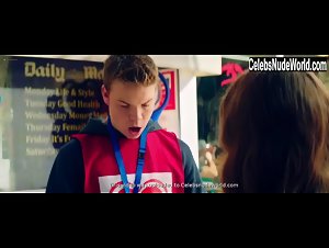 Alma Jodorowsky in Kids in Love (2016) 7