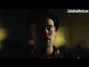 Matilde Gioli in Un posto sicuro (2015) 6