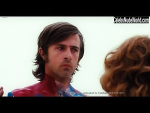 Angelique Cavallari in Anni felici (2013) 8